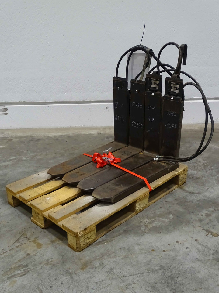 Weitere 2XANBAUGERÄTE - Šakės: foto 1 Weitere 2XANBAUGERÄTE - Šakės: foto 1