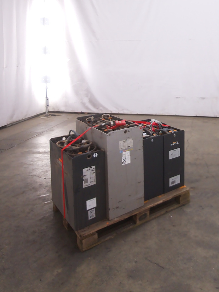 Weitere 4XBATTERIEN - Akumuliatorius - Krovimo technika: foto 1 Weitere 4XBATTERIEN - Akumuliatorius - Krovimo technika: foto 1
