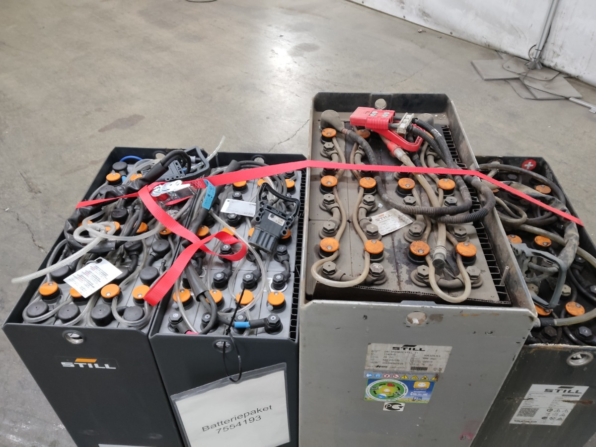 Weitere 4XBATTERIEN - Akumuliatorius - Krovimo technika: foto 3 Weitere 4XBATTERIEN - Akumuliatorius - Krovimo technika: foto 3