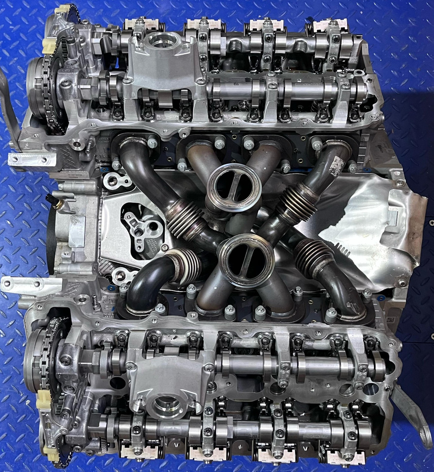 BMW Motor S63B44B Euro 6 - Variklis: foto 3 BMW Motor S63B44B Euro 6 - Variklis: foto 3