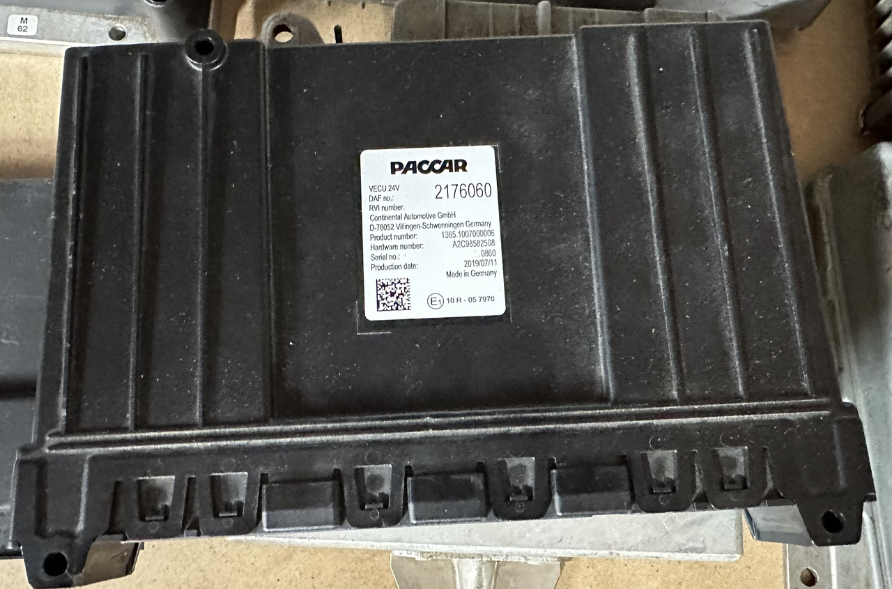 DAF XF CF VECU Control Unit Module 2176060 - Valdymo blokas: foto 1 DAF XF CF VECU Control Unit Module 2176060 - Valdymo blokas: foto 1