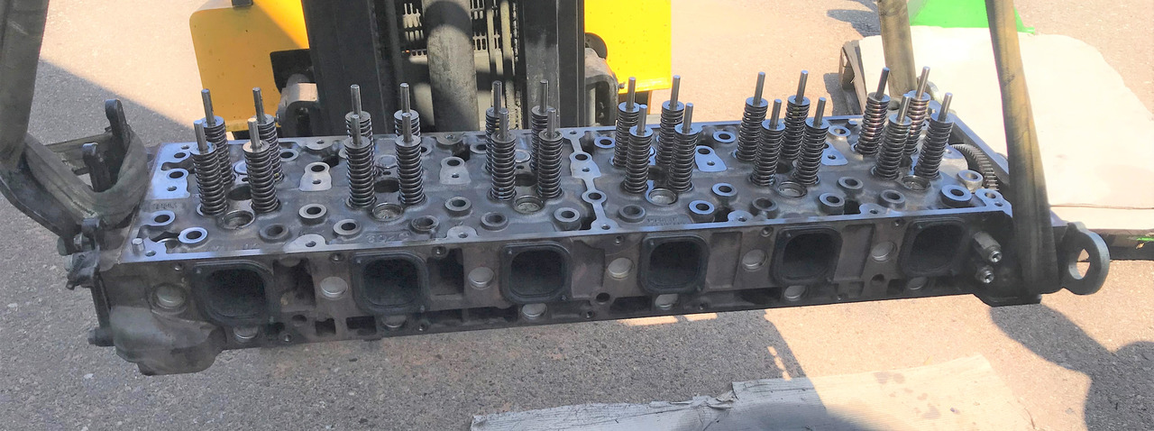 Mercedes Actros MP4 Euro 6 Cylinderhead OM470 - Variklis ir dalys - Sunkvežimis: foto 1 Mercedes Actros MP4 Euro 6 Cylinderhead OM470 - Variklis ir dalys - Sunkvežimis: foto 1