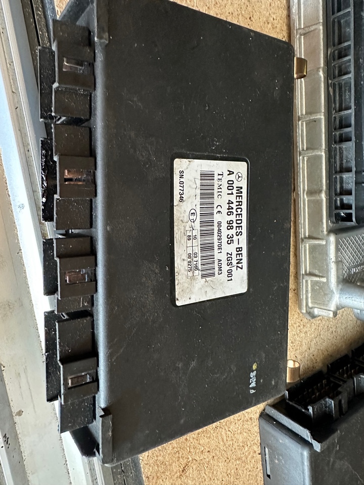 Temic Mercedes Unimog Ecu A0004469835 - Valdymo blokas - Kita technika: foto 1 Temic Mercedes Unimog Ecu A0004469835 - Valdymo blokas - Kita technika: foto 1