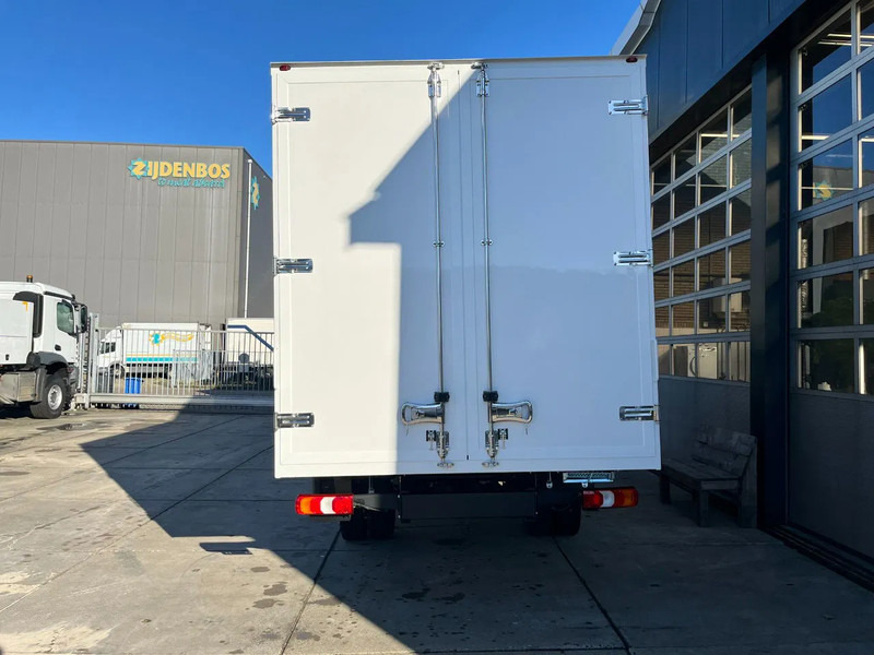 Mercedes-Benz Accelo 915 4x2 Closed Cargo Truck - Furgonas sunkvežimis: foto 5 Mercedes-Benz Accelo 915 4x2 Closed Cargo Truck - Furgonas sunkvežimis: foto 5