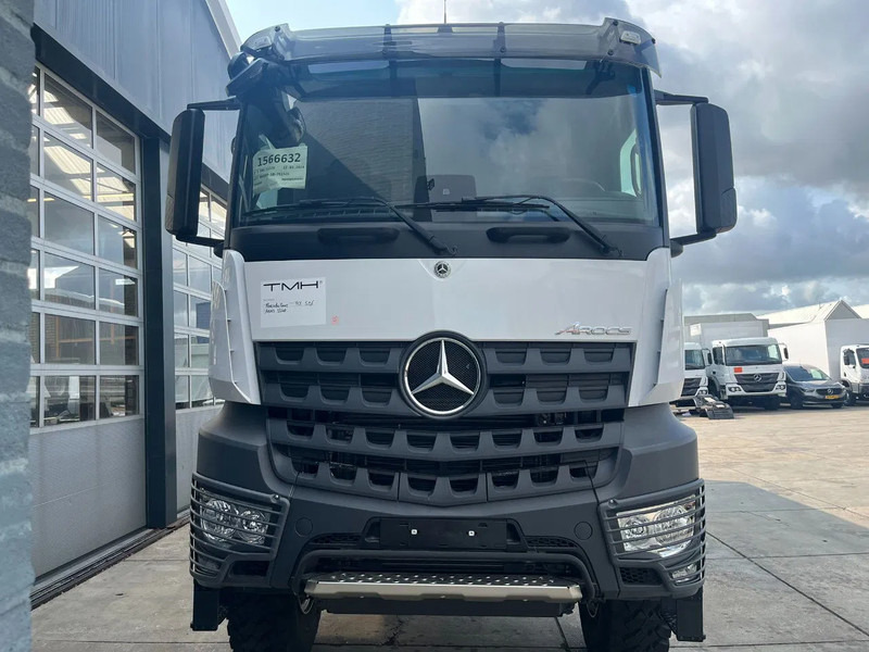 Mercedes-Benz Arocs 3340 A 6x6 Cargo Truck - Tentinis sunkvežimis: foto 4 Mercedes-Benz Arocs 3340 A 6x6 Cargo Truck - Tentinis sunkvežimis: foto 4