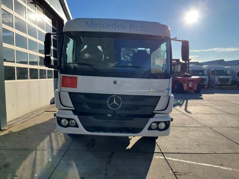 Mercedes-Benz Atego 1418 4x2 Fuel Tank Truck - Autocisterna: foto 3 Mercedes-Benz Atego 1418 4x2 Fuel Tank Truck - Autocisterna: foto 3