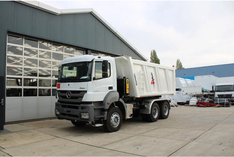 Mercedes-Benz Axor 3344 K 6x4 Tipper Truck - Savivartis sunkvežimis: foto 2 Mercedes-Benz Axor 3344 K 6x4 Tipper Truck - Savivartis sunkvežimis: foto 2