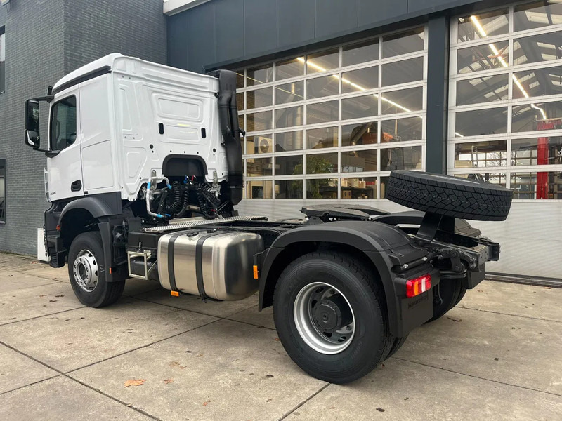 Mercedes-Benz Actros 2045 S 4x2 Tractor Head - Vilkikas: foto 3 Mercedes-Benz Actros 2045 S 4x2 Tractor Head - Vilkikas: foto 3