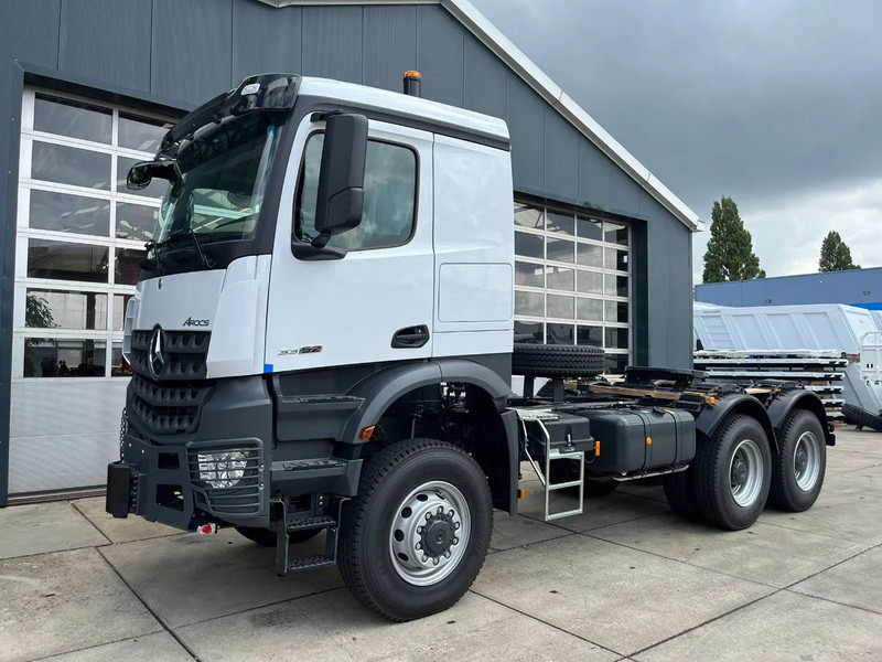 Mercedes-Benz Arocs 4058 AS 6x6 Tractor Head 180T Push Pull (Pre order) - Vilkikas: foto 1 Mercedes-Benz Arocs 4058 AS 6x6 Tractor Head 180T Push Pull (Pre order) - Vilkikas: foto 1