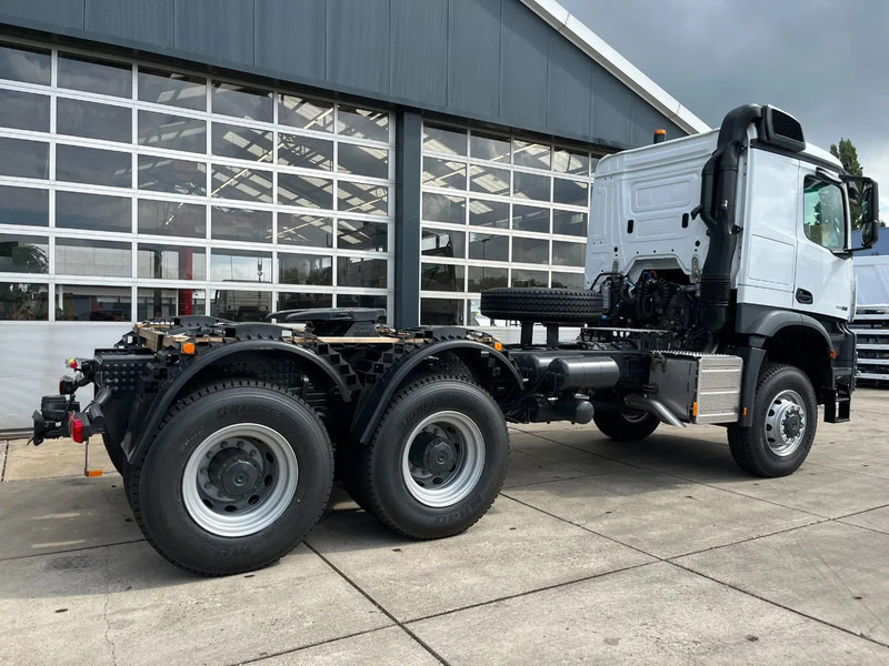 Mercedes-Benz Arocs 4058 AS 6x6 Tractor Head 180T Push Pull (Pre order) - Vilkikas: foto 5 Mercedes-Benz Arocs 4058 AS 6x6 Tractor Head 180T Push Pull (Pre order) - Vilkikas: foto 5