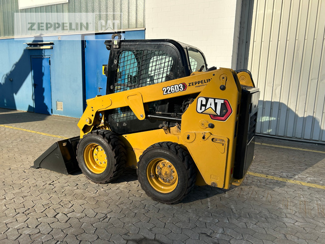 Cat 226D - Mini krautuvas: foto 2 Cat 226D - Mini krautuvas: foto 2