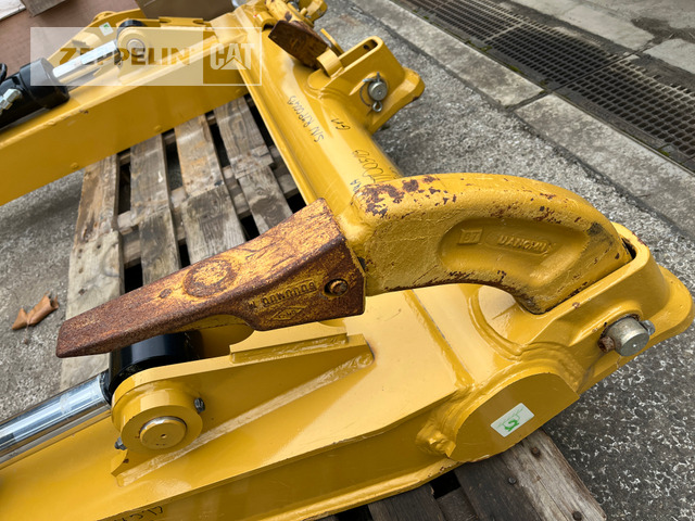 Cat 3-Zahn Heckaufreißer - Purentuvas - Statybinė technika: foto 4 Cat 3-Zahn Heckaufreißer - Purentuvas - Statybinė technika: foto 4