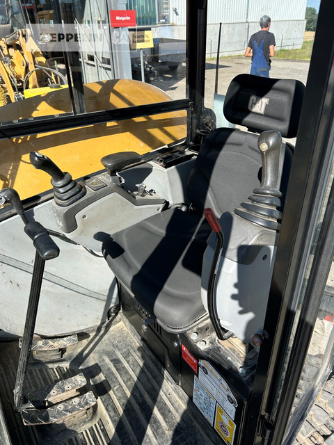 Mini ekskavatorius Cat 302.7D: foto 22