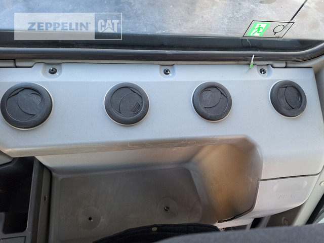 Vikšrinis ekskavatorius Cat 390FL: foto 28