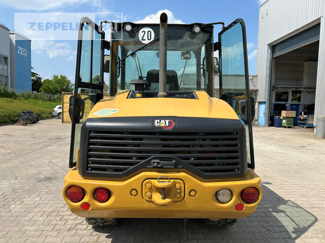 Ratinis krautuvas Cat 906M: foto 17