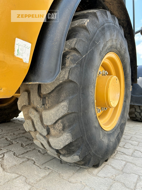 Ratinis krautuvas Cat 906M: foto 7