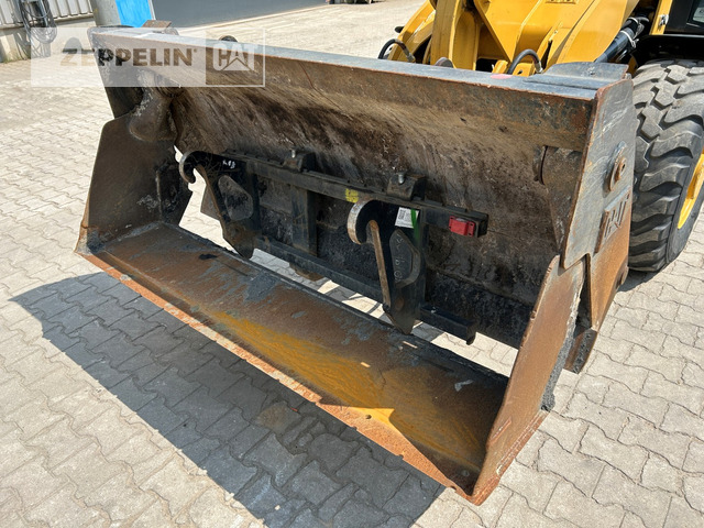 Ratinis krautuvas Cat 906M: foto 11