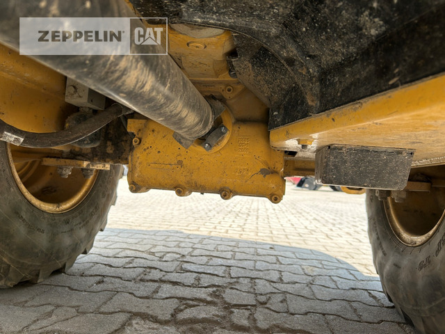 Ratinis krautuvas Cat 906M: foto 16
