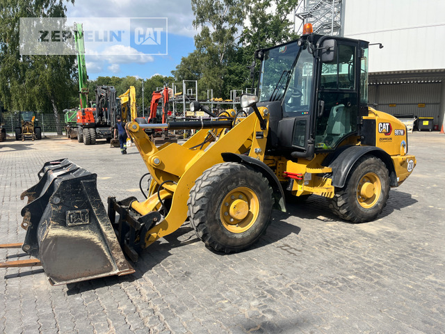 Cat 907M - Ratinis krautuvas: foto 1 Cat 907M - Ratinis krautuvas: foto 1