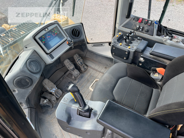 Ratinis krautuvas Cat 966M: foto 36