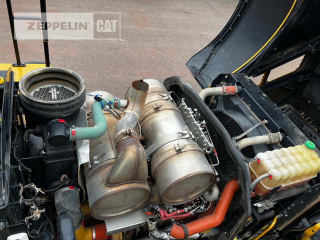 Ratinis krautuvas Cat 966M: foto 15