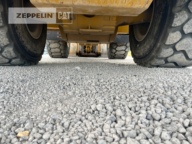 Ratinis krautuvas Cat 966M: foto 6