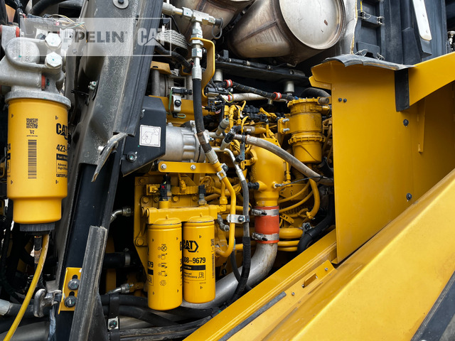 Ratinis krautuvas Cat 966M: foto 14