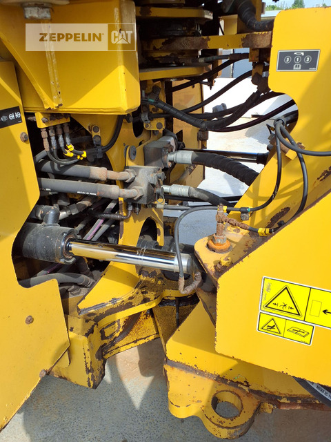 Ratinis krautuvas Cat 966MXE: foto 8
