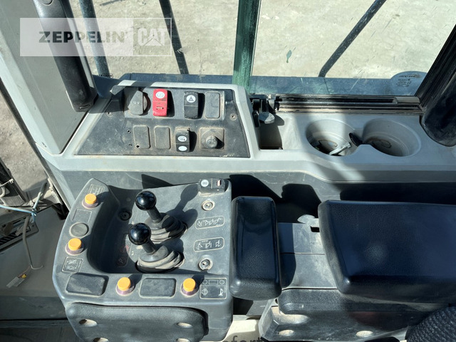 Ratinis krautuvas Cat 972MXE: foto 27