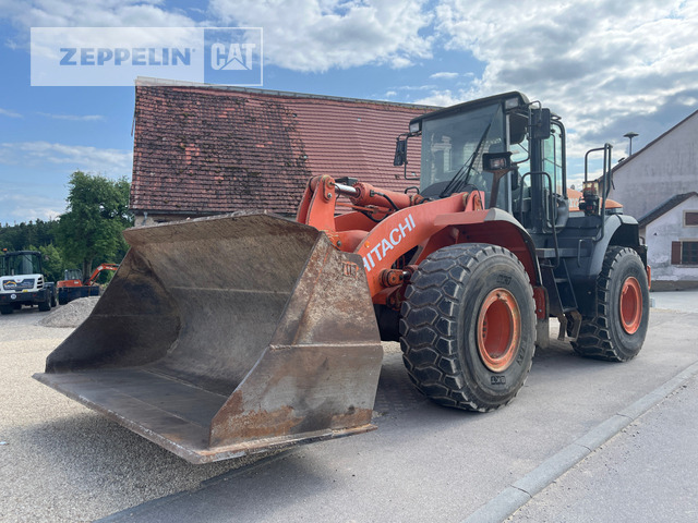 Hitachi ZW220 - Ratinis krautuvas: foto 1 Hitachi ZW220 - Ratinis krautuvas: foto 1