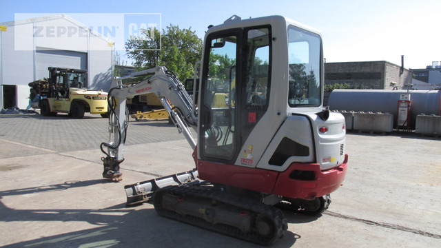 Takeuchi, Japan TB225 - Mini ekskavatorius: foto 3 Takeuchi, Japan TB225 - Mini ekskavatorius: foto 3