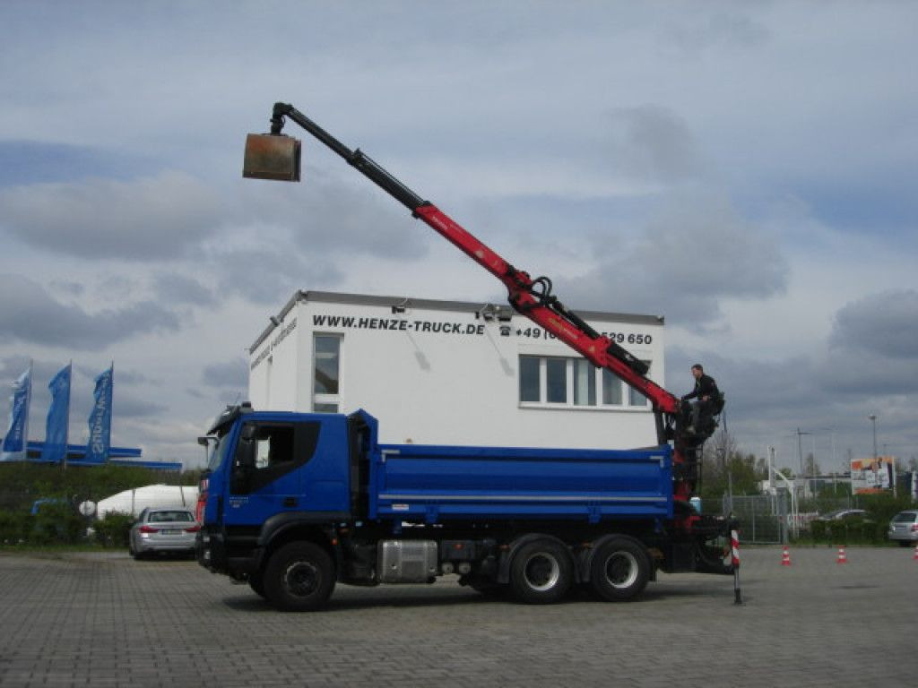 Iveco TRACKER 260T50 6x4 3-Achs Kipper Heckkran Espilo - Savivartis sunkvežimis, Sunkvežimis su kranu: foto 1 Iveco TRACKER 260T50 6x4 3-Achs Kipper Heckkran Espilo - Savivartis sunkvežimis, Sunkvežimis su kranu: foto 1