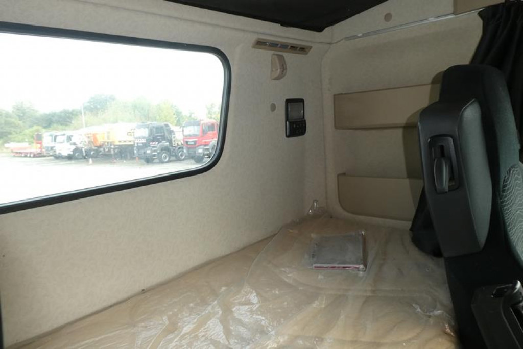 MERCEDES-BENZ Actros neu 2546 L 6x2 Abrollkipper Lenk-Lift Achse - Hook-lift sunkvežimis: foto 3 MERCEDES-BENZ Actros neu 2546 L 6x2 Abrollkipper Lenk-Lift Achse - Hook-lift sunkvežimis: foto 3