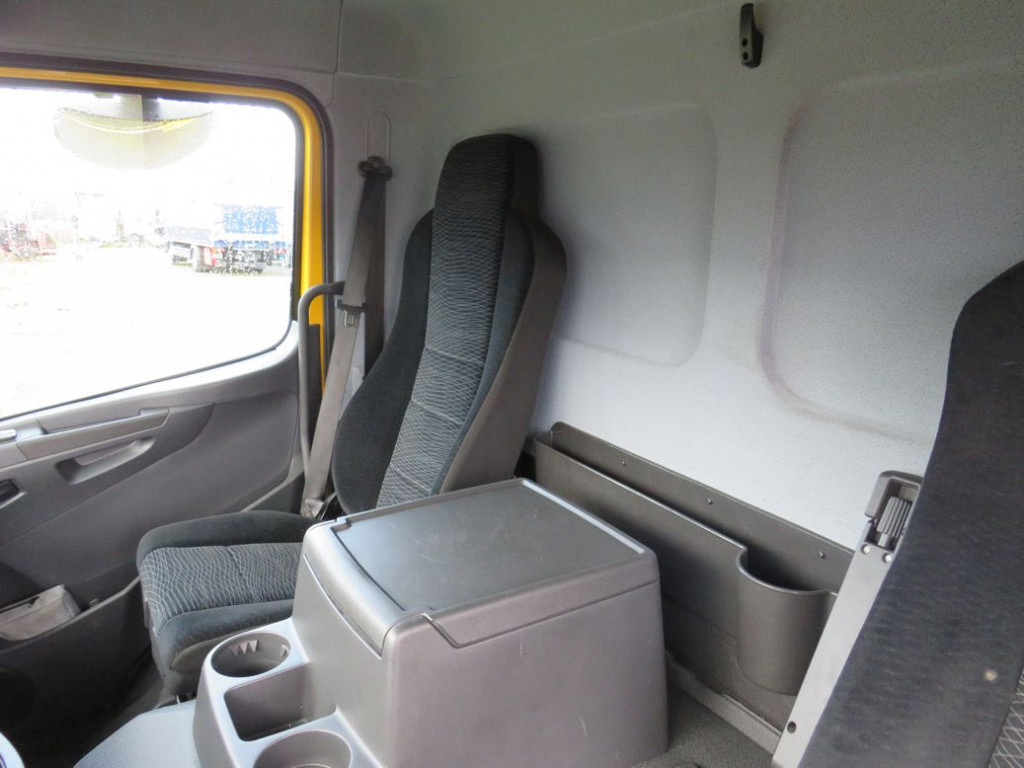 MERCEDES-BENZ Atego 1224 L  Pritsche LBW - Tentinis sunkvežimis: foto 2 MERCEDES-BENZ Atego 1224 L  Pritsche LBW - Tentinis sunkvežimis: foto 2