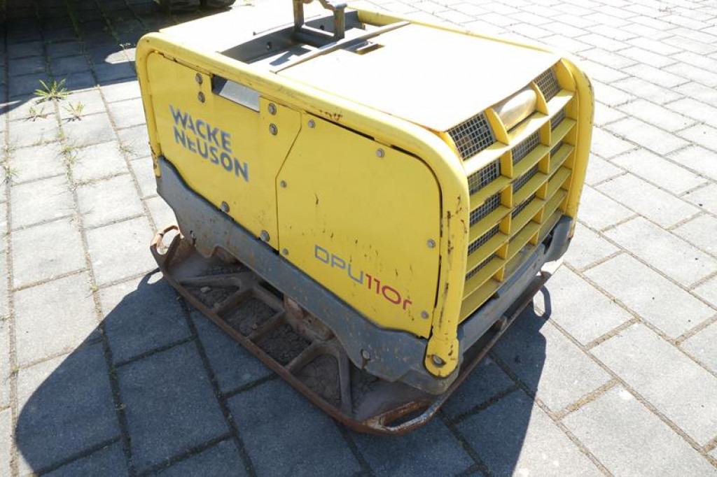 Wacker Neuson SE Rüttelplatte DPU 110rLem970 Baumaschine inkl. Fernbedienung - Statybinė technika: foto 5 Wacker Neuson SE Rüttelplatte DPU 110rLem970 Baumaschine inkl. Fernbedienung - Statybinė technika: foto 5