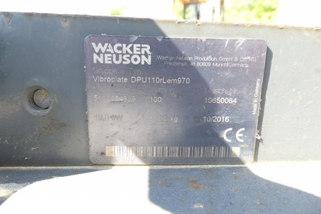Wacker Neuson SE Rüttelplatte DPU 110rLem970 Baumaschine inkl. Fernbedienung - Statybinė technika: foto 4 Wacker Neuson SE Rüttelplatte DPU 110rLem970 Baumaschine inkl. Fernbedienung - Statybinė technika: foto 4