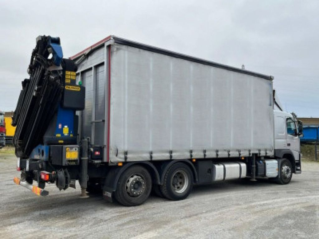 Volvo FM 420 6x2 Pritsche Heckkran 27m/t,Funk,Jib ,E6 - Sunkvežimis su kranu, Tentinis sunkvežimis: foto 3 Volvo FM 420 6x2 Pritsche Heckkran 27m/t,Funk,Jib ,E6 - Sunkvežimis su kranu, Tentinis sunkvežimis: foto 3