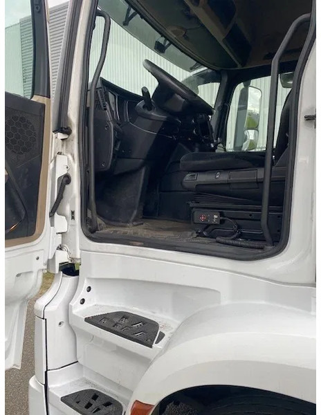 Mercedes-Benz Actros 1840 stream space cabine met spoilers zonneklep, apk gekeurd - Vilkikas: foto 5 Mercedes-Benz Actros 1840 stream space cabine met spoilers zonneklep, apk gekeurd - Vilkikas: foto 5