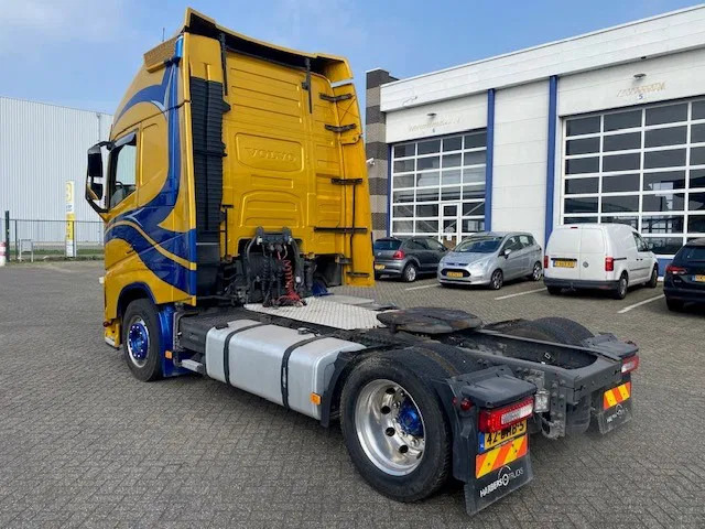 Volvo FH 13.460 low deck trekker, XL cabine, euro 6 , showstaat - Vilkikas: foto 5 Volvo FH 13.460 low deck trekker, XL cabine, euro 6 , showstaat - Vilkikas: foto 5