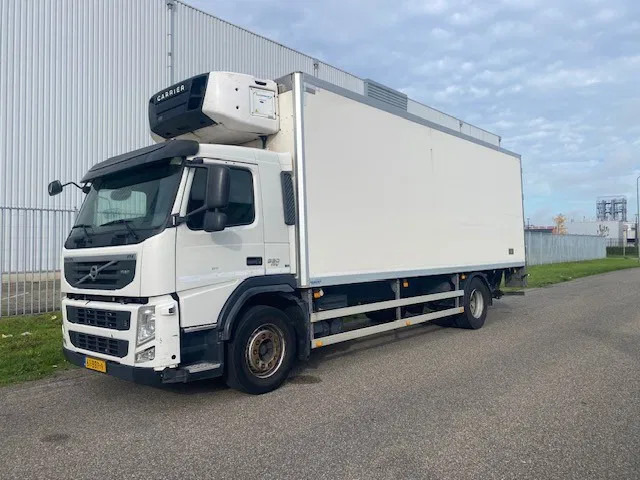 Volvo FM 330 koel vries 2 temperaturen ,CARRIER,met tussenwand, zijdeur en laadklep - Refrižeratorius sunkvežimis: foto 1 Volvo FM 330 koel vries 2 temperaturen ,CARRIER,met tussenwand, zijdeur en laadklep - Refrižeratorius sunkvežimis: foto 1