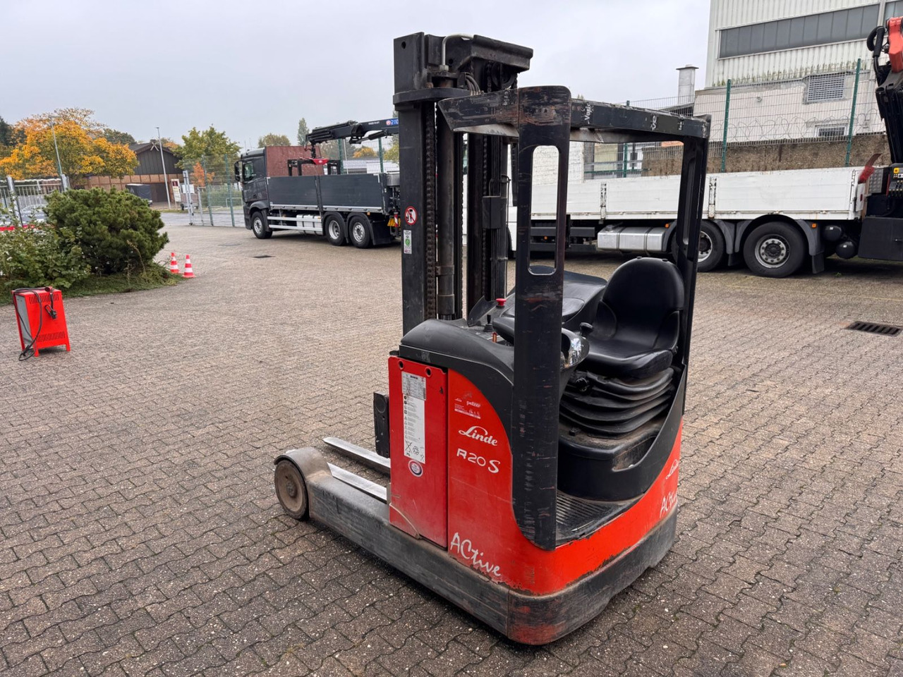 Linde R 20 S Active 5.40 höhe 2t - Krautuvas su šakėmis: foto 1 Linde R 20 S Active 5.40 höhe 2t - Krautuvas su šakėmis: foto 1