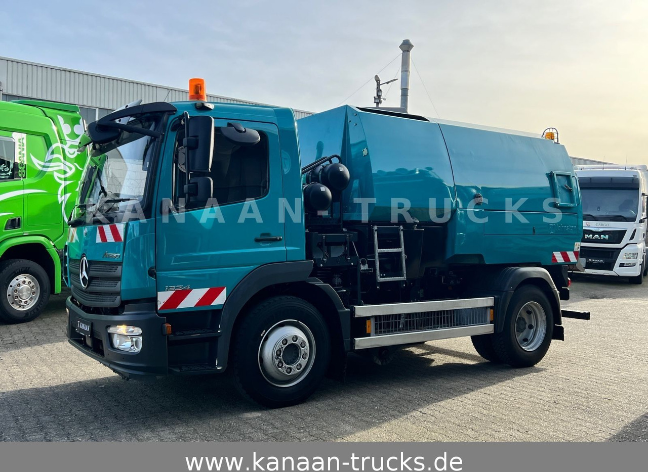Mercedes-Benz 1324 Atego Johnston VT652 120TKM Euro6b - Gatvių šlavimo mašina: foto 3 Mercedes-Benz 1324 Atego Johnston VT652 120TKM Euro6b - Gatvių šlavimo mašina: foto 3