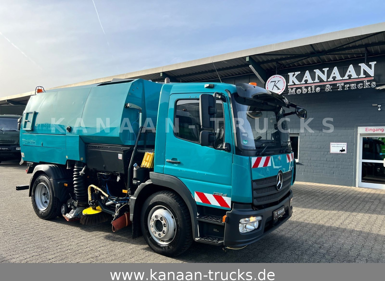 Mercedes-Benz 1324 Atego Johnston VT652 120TKM Euro6b - Gatvių šlavimo mašina: foto 1 Mercedes-Benz 1324 Atego Johnston VT652 120TKM Euro6b - Gatvių šlavimo mašina: foto 1