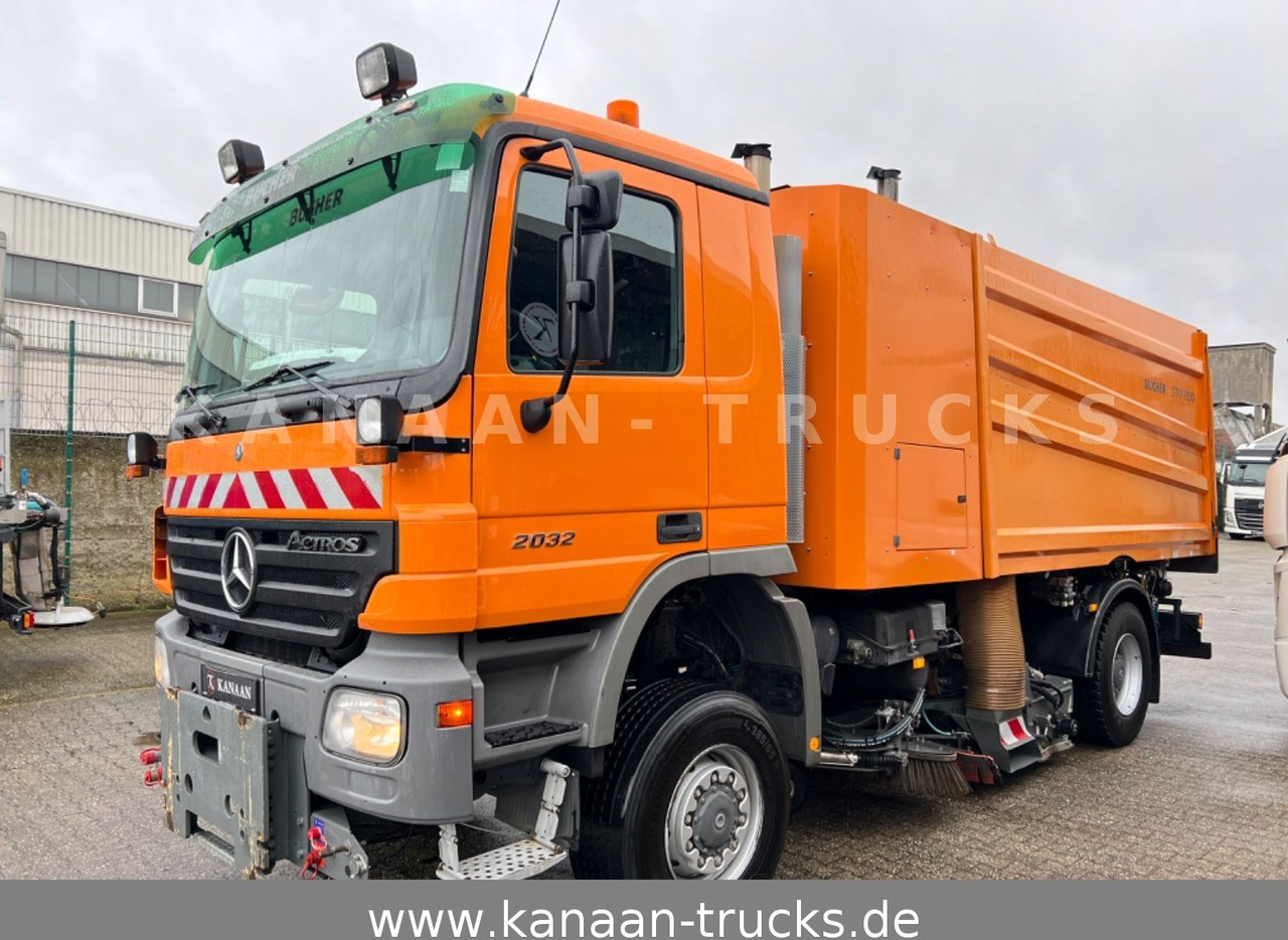 Mercedes-Benz 2032 Actros 4x4 Bucher STKF 9500 AIRPORT KLIMA - Gatvių šlavimo mašina: foto 3 Mercedes-Benz 2032 Actros 4x4 Bucher STKF 9500 AIRPORT KLIMA - Gatvių šlavimo mašina: foto 3