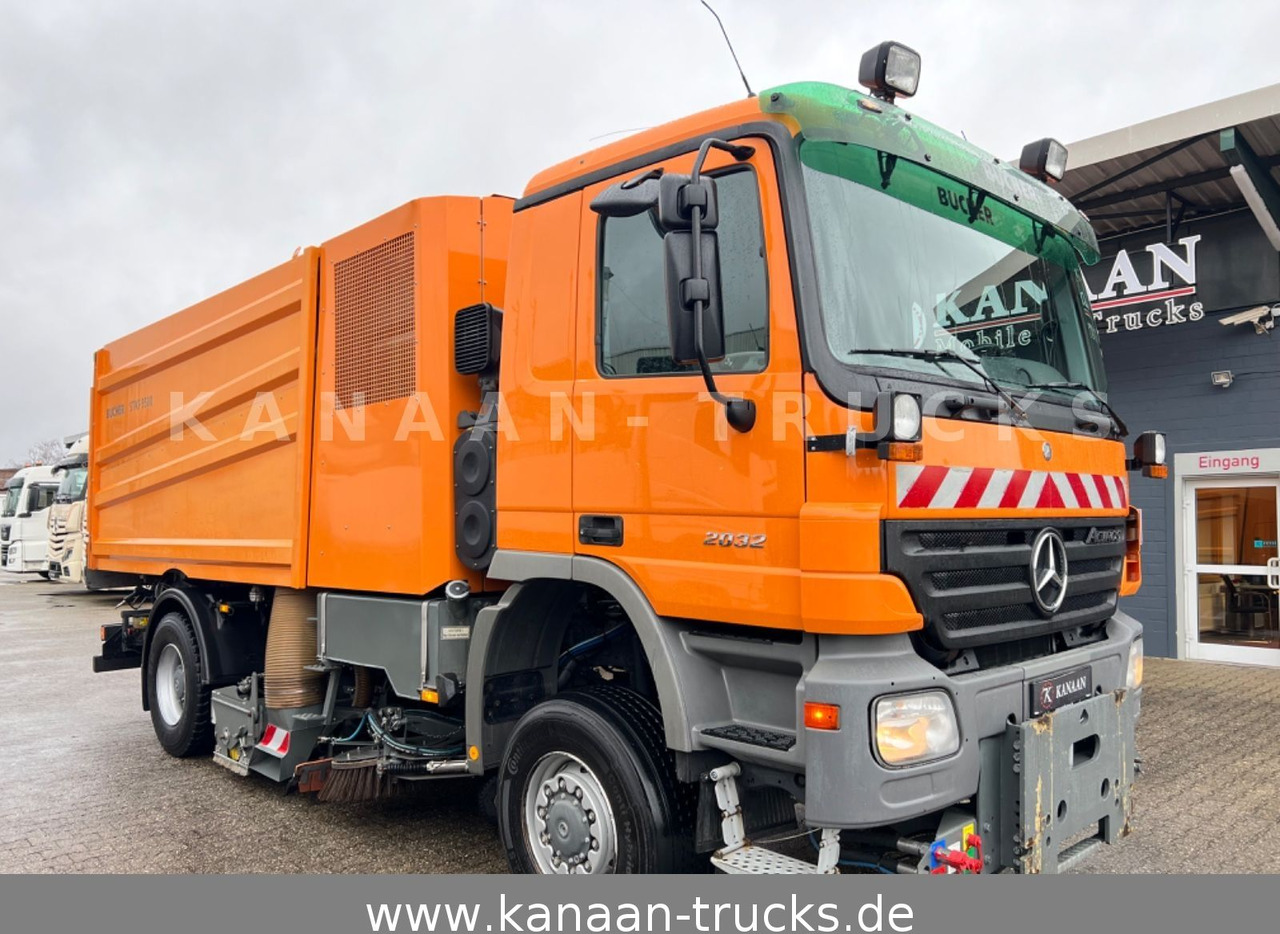Mercedes-Benz 2032 Actros 4x4 Bucher STKF 9500 AIRPORT KLIMA - Gatvių šlavimo mašina: foto 2 Mercedes-Benz 2032 Actros 4x4 Bucher STKF 9500 AIRPORT KLIMA - Gatvių šlavimo mašina: foto 2
