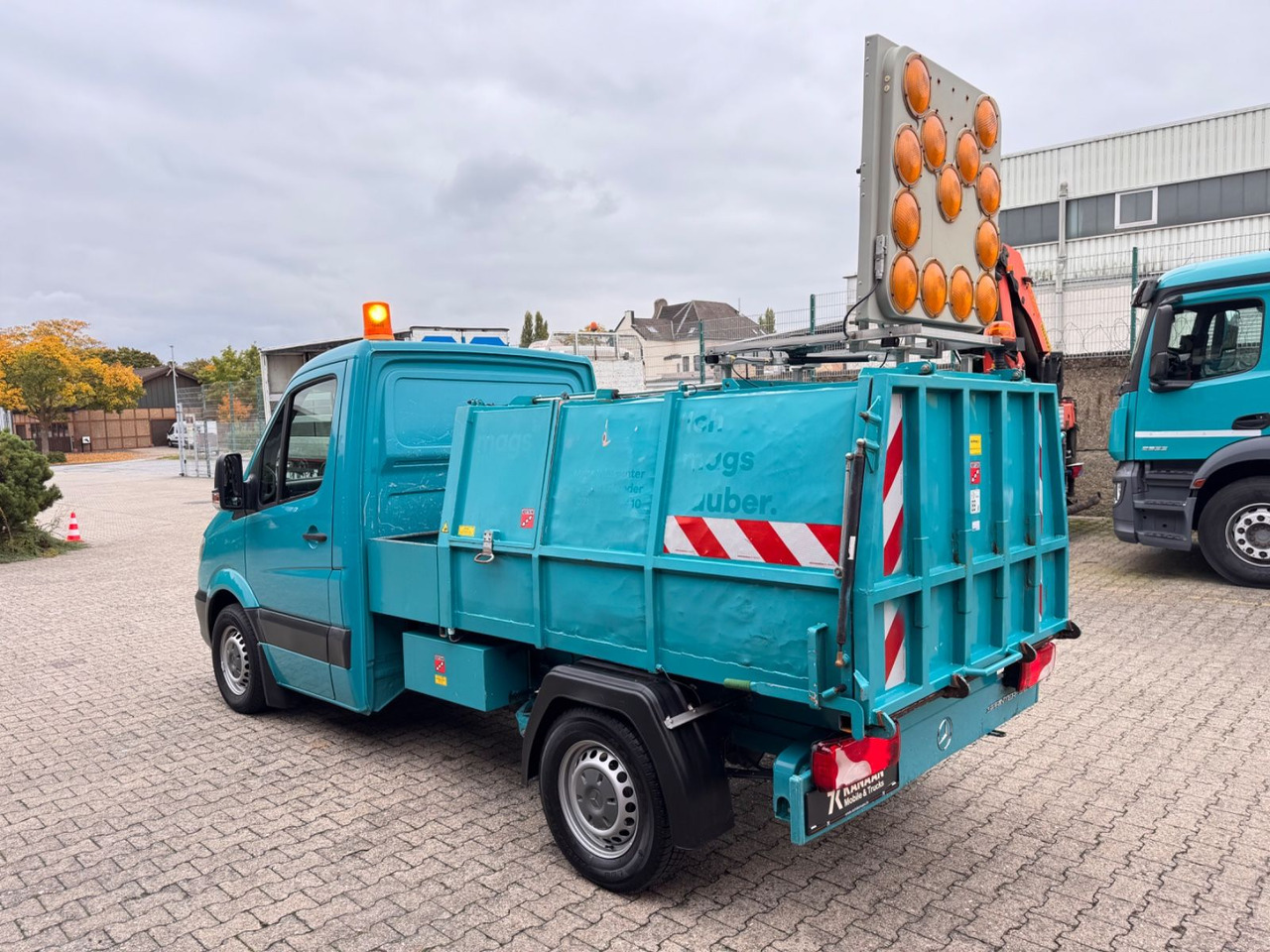 Mercedes-Benz 313 CDI Sprinter II Bertsche Müllwagen Tafel - Šiukšliavežis: foto 4 Mercedes-Benz 313 CDI Sprinter II Bertsche Müllwagen Tafel - Šiukšliavežis: foto 4