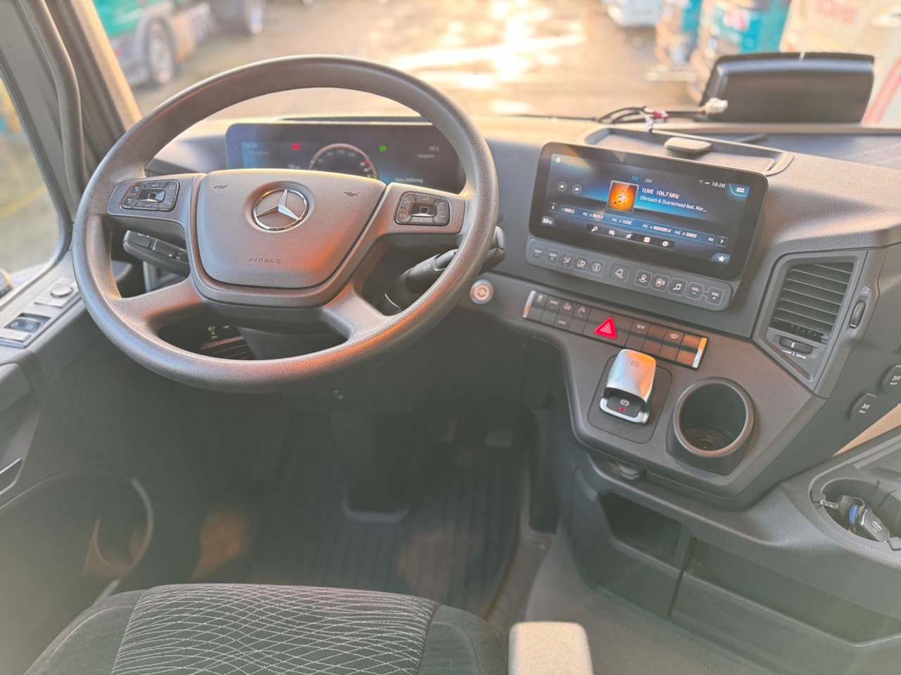 Mercedes-Benz 1846 Actros 5  Hydr. Kipper / Walkingfloor 2-Weg lizingą Mercedes-Benz 1846 Actros 5  Hydr. Kipper / Walkingfloor 2-Weg: foto 17