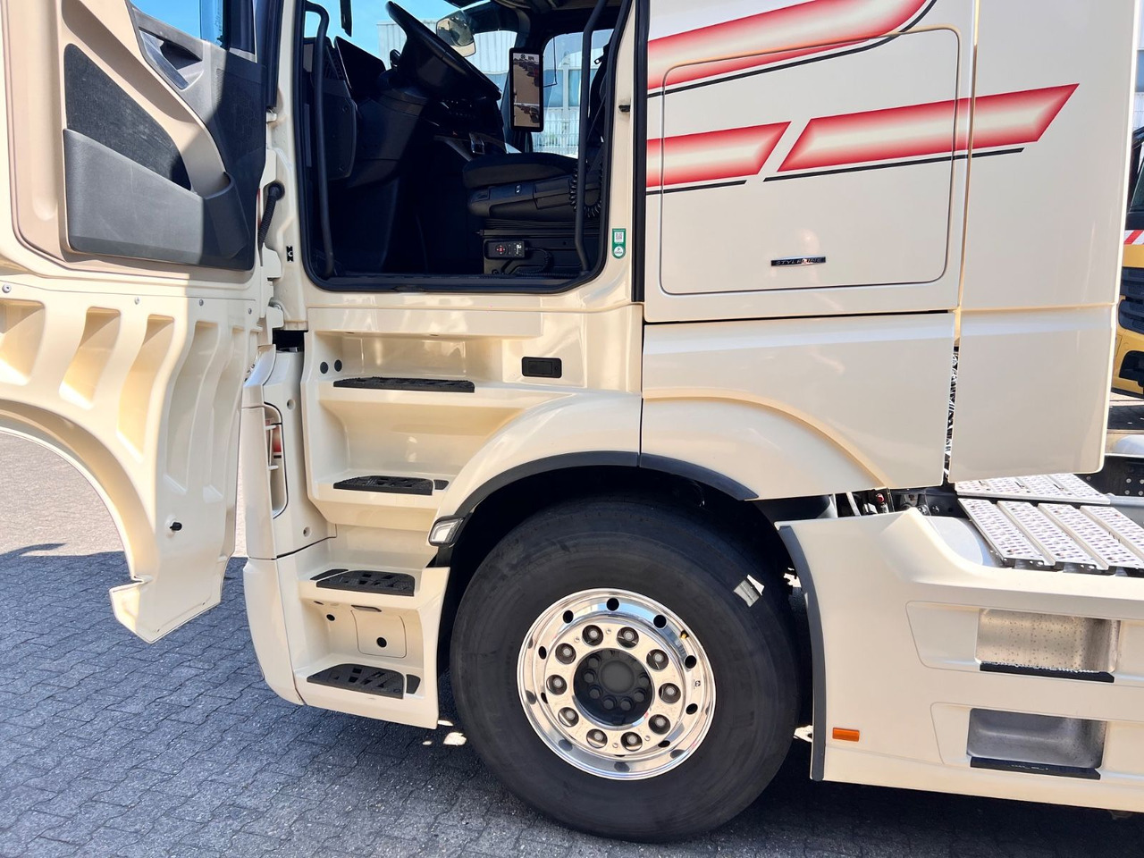 Mercedes-Benz 1848 LS Actros 5 GigaSpace - Vilkikas: foto 5 Mercedes-Benz 1848 LS Actros 5 GigaSpace - Vilkikas: foto 5