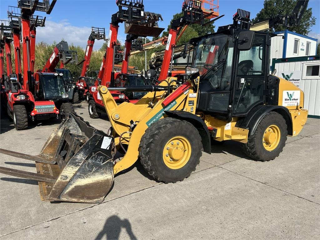 CAT 906 (9145) - Šarnyrinis krautuvas: foto 2 CAT 906 (9145) - Šarnyrinis krautuvas: foto 2