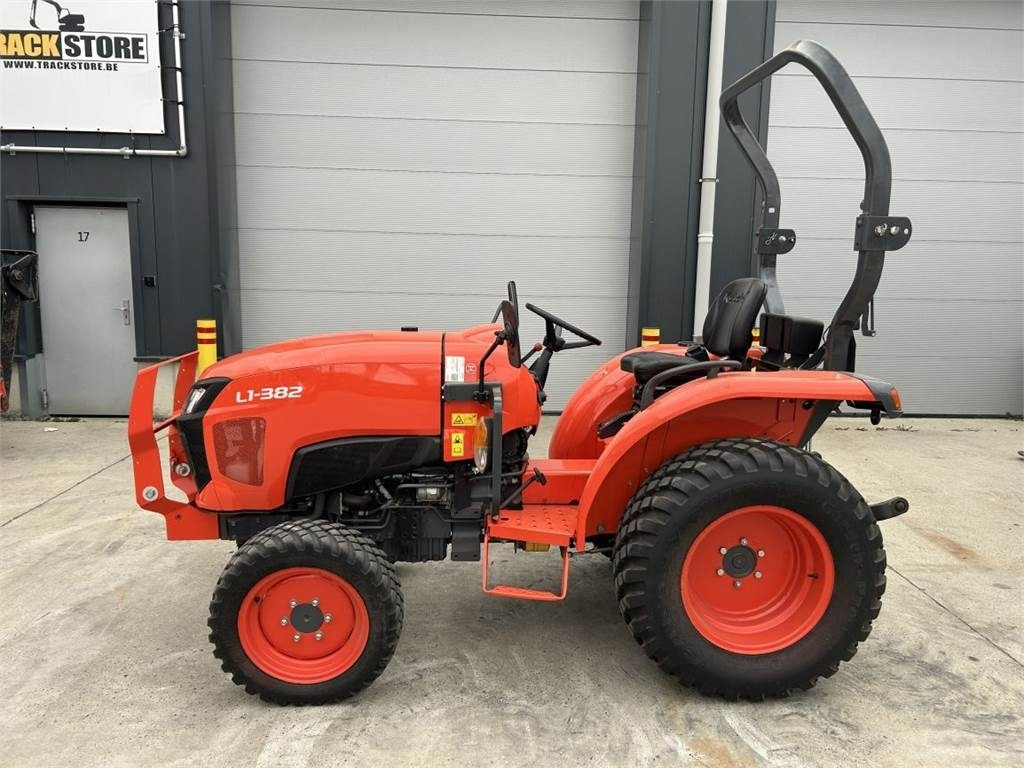Kubota L1-382 (7325) - Komunalinis traktorius: foto 3 Kubota L1-382 (7325) - Komunalinis traktorius: foto 3
